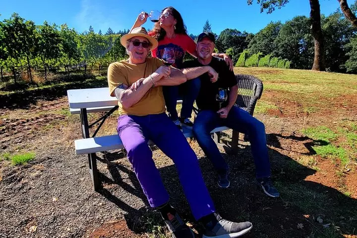 Willamette Valley Wine Tour with Lunch