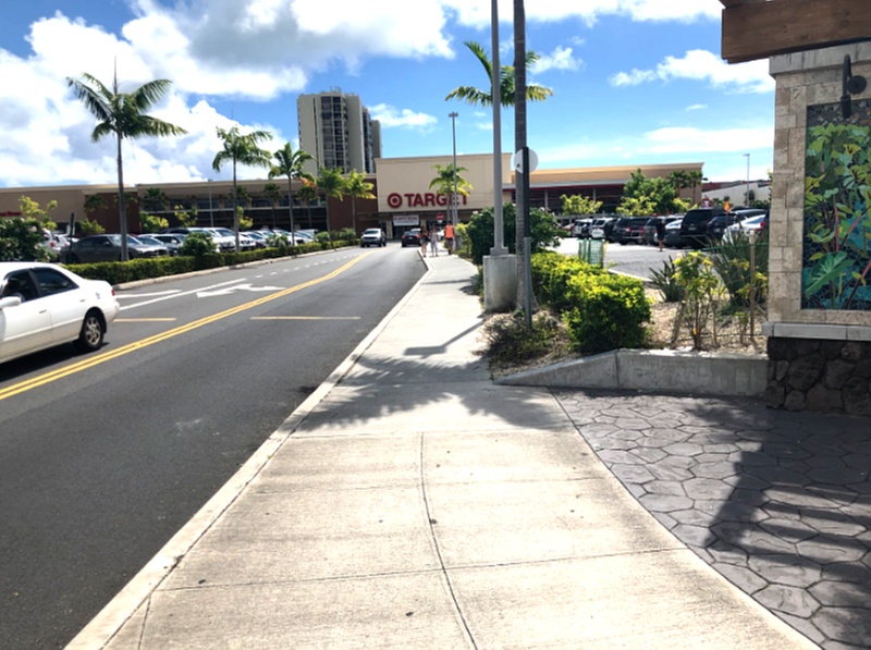 Parking at 345 Hanani St. Lot - P1701