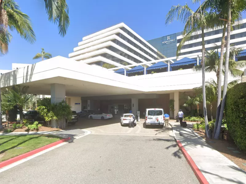 Parking at Renaissance Newport Beach Hotel Lot - Valet Kiosk