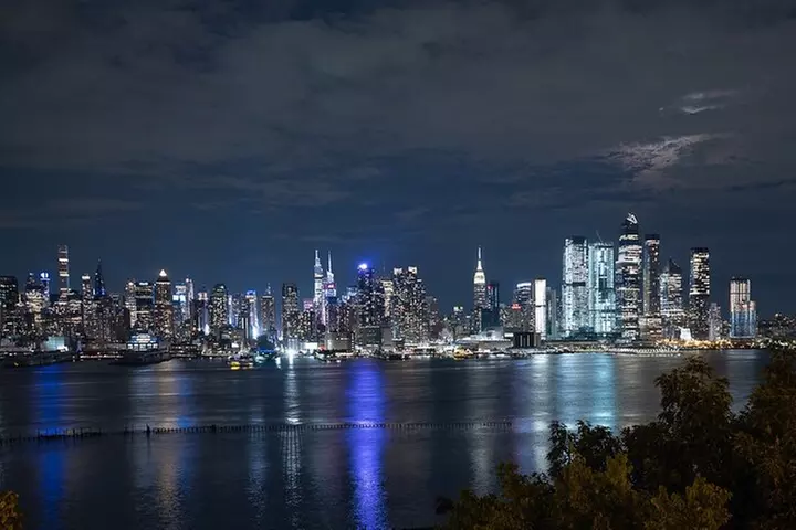 New York City Skyline at Night Guided Tour