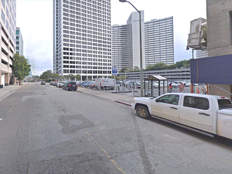 Parking at Kaiser Plaza Lot - Valet