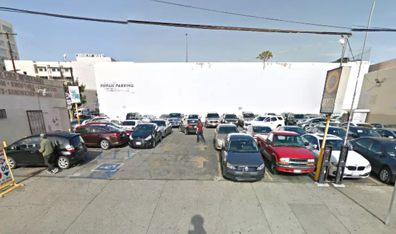 Parking at 401 E 8th St. Lot