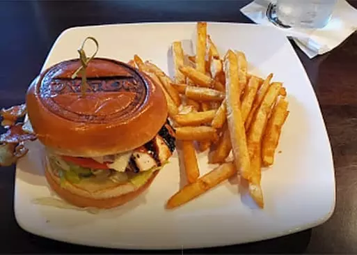 5% Cash Back at Ovation Bistro & Bar - Davenport