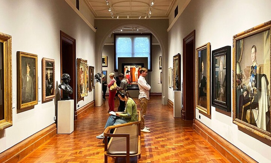 Image 6: Rogues and Rebels Private Tour in National Portrait Gallery