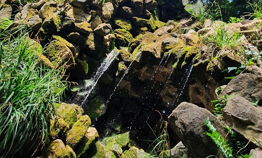 Image 6: Recorrido a Pie por El Laberinto de Horta en Barcelona