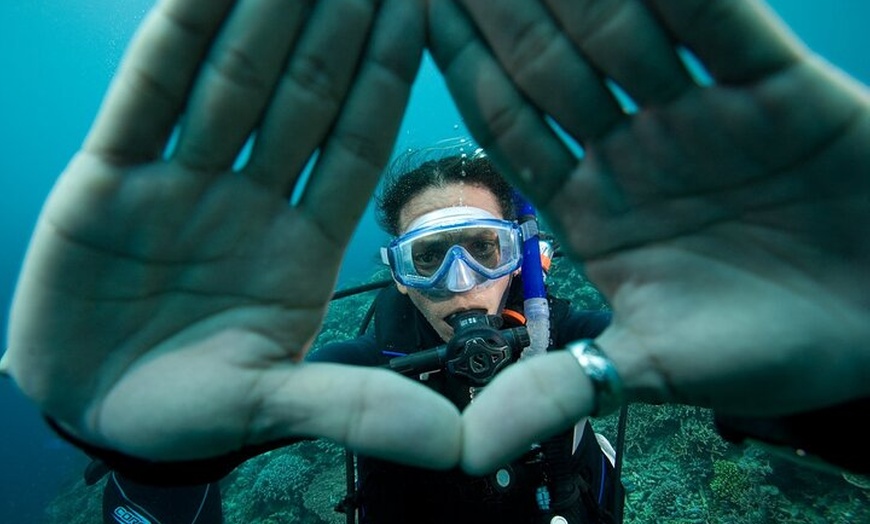 Image 2: Excursión de un día de buceo en la Costa Brava
