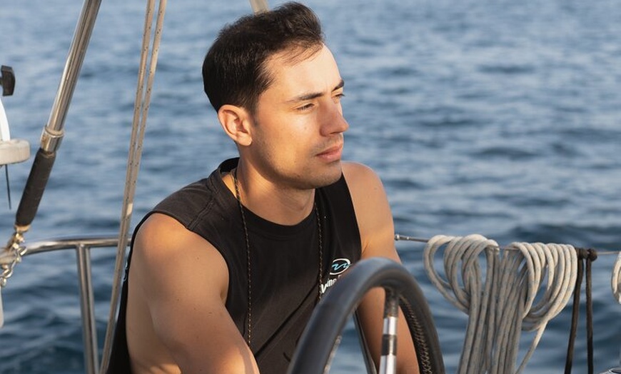 Image 15: Excursión privada en Yate a vela al atardecer