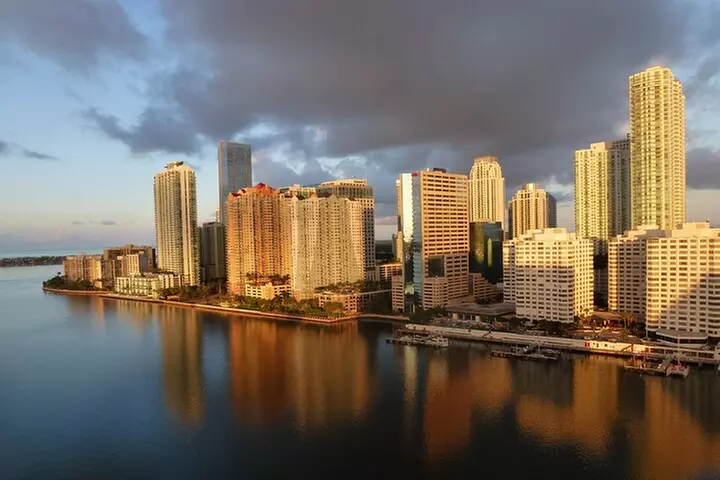 Magic Air Tours: Private Luxury Flight over Miami Beach