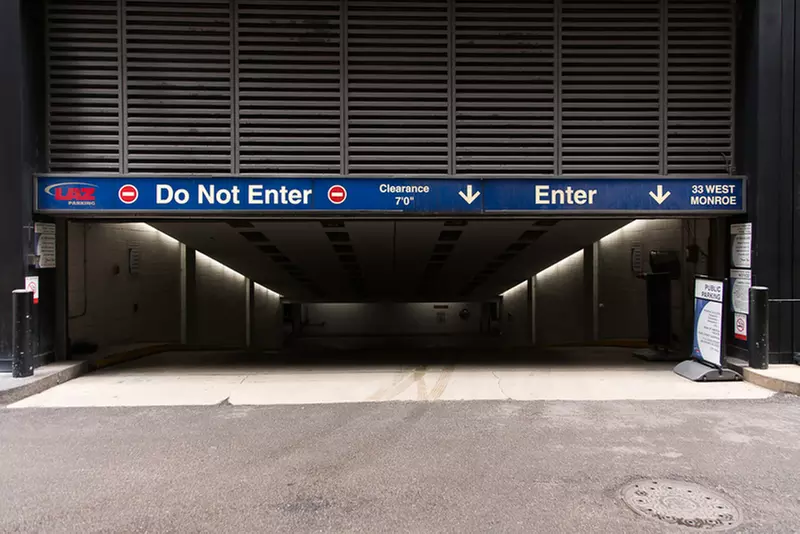 Parking at 33 West Monroe Garage