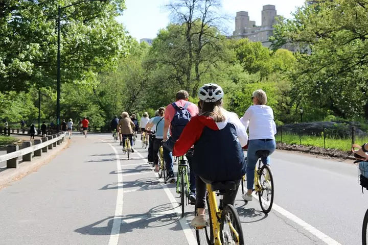 Central Park NYC Highlights Small-Group Bike Tour