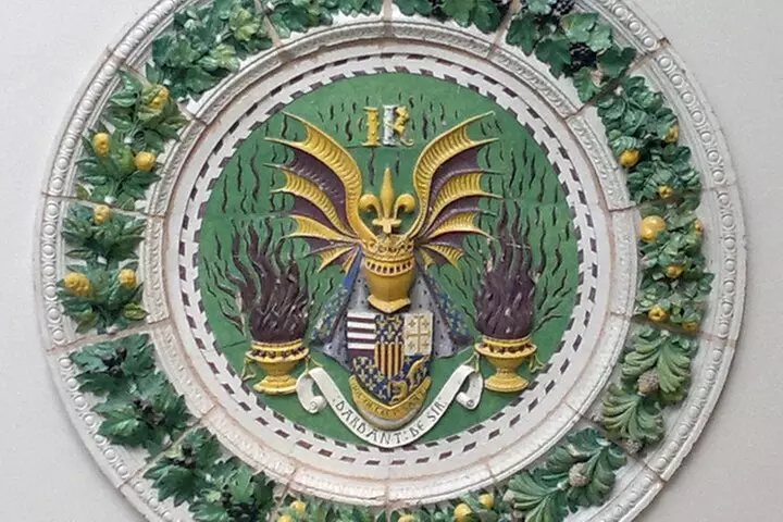 Private Guided Tour of The Victoria and Albert Museum - 3 Hour