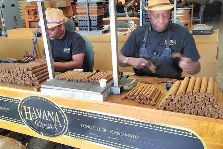 Little Havana Tour Private Cuban Podcaster Art, Museums, Music