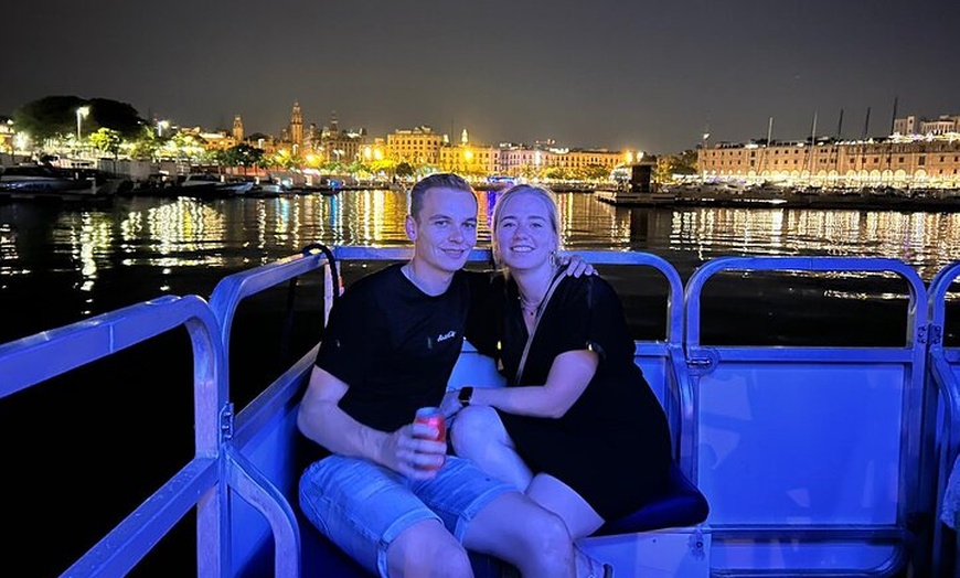 Image 9: Crucero nocturno por Valencia con cena y bebidas