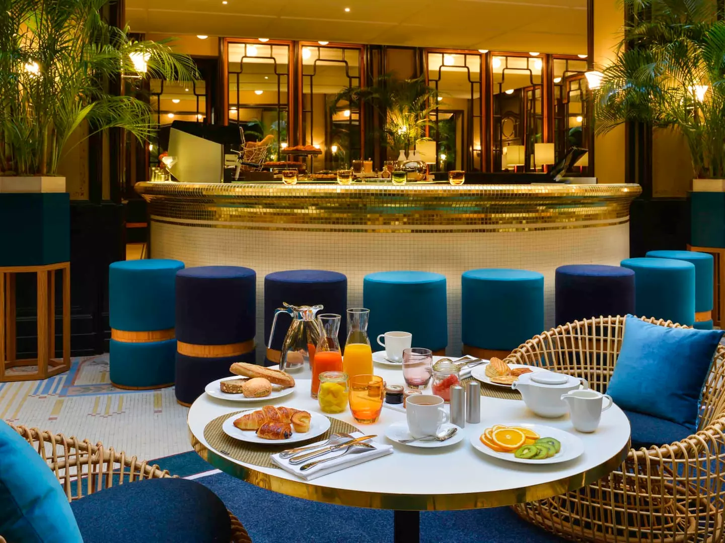 ✈ FRANCE | Paris - Hotel L'Echiquier Opera Paris - MGallery by Sofi...