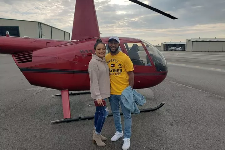Short Helicopter Tour over downtown Nashville TN