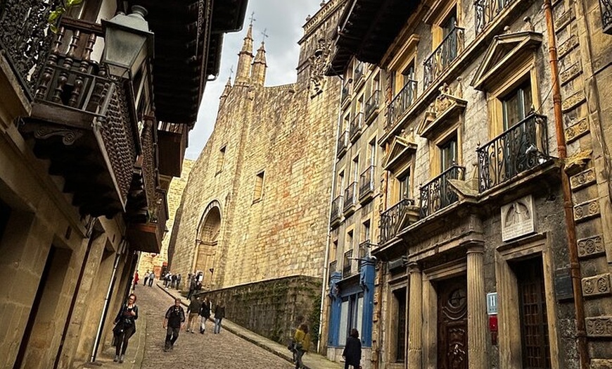 Image 6: Visite en soirée à Hondarribia: Charme Basque & Pintxos de Biarritz