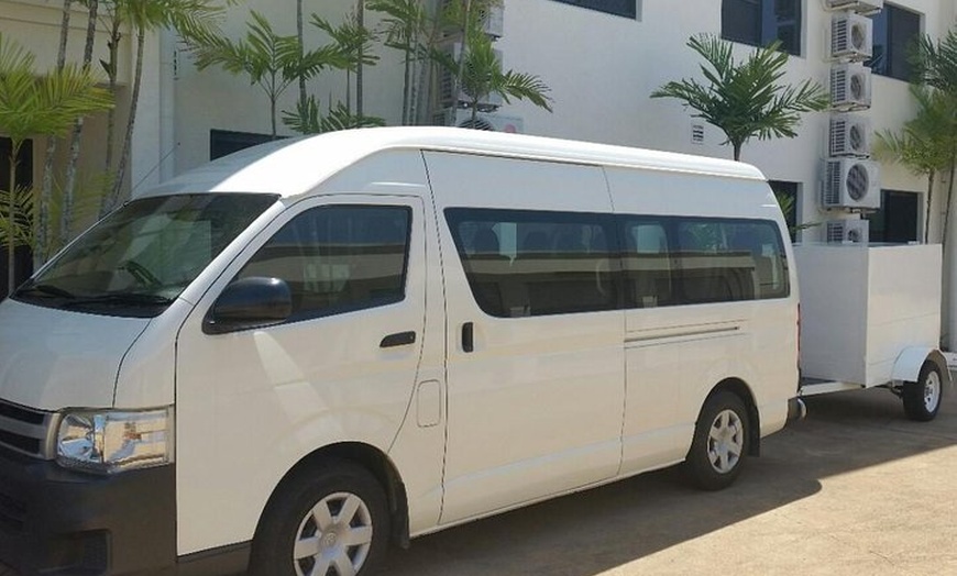 Image 3: Airport Transfer to or from Cairns hotels for up to 13 people