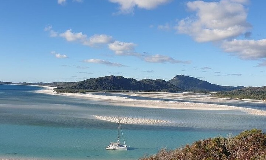 Image 7: 2-Night Whitsundays Sailing Cruise incl. Whitehaven Beach & Great B...