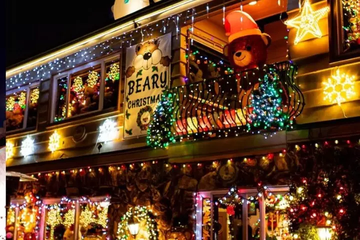 Holiday Lights Cruise Throughout Luxurious Newport Beach Harbor