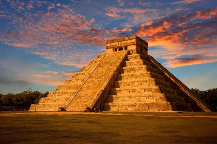 Chichen Itzá Tour with Saamal cenote Experience and Valladolid - Primary Image