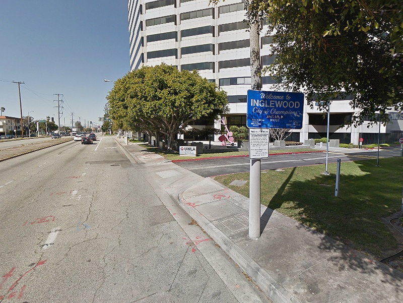 Convenient Airport Parking at LAX from $4.99 
