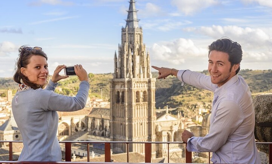 Image 2: Tour de la Ciudad de Toledo y Visita a Bodega con Cata de Vinos des...