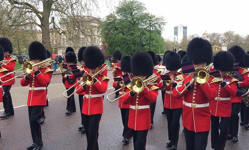 Image 3: London Christmas Private Guided Tour