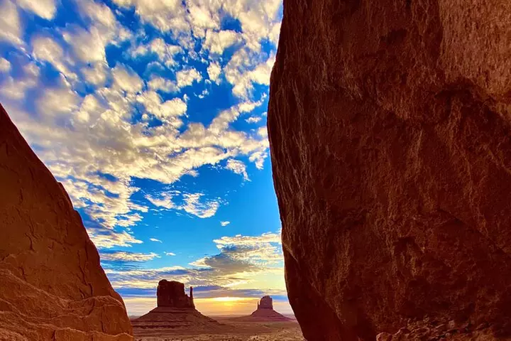 Sunrise Tour of Monument Valley