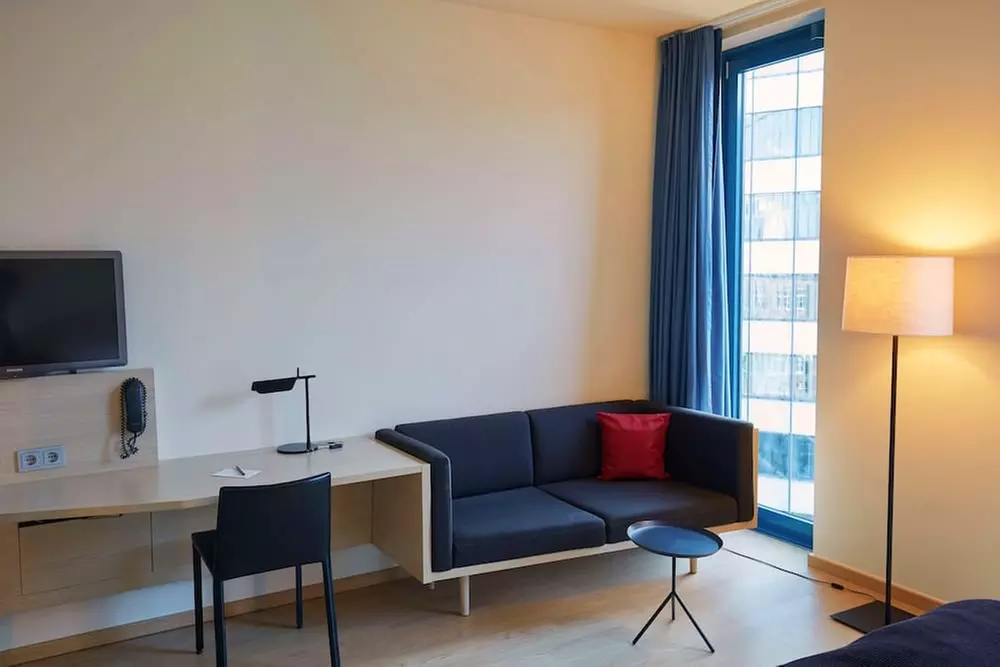 ✈ DEUTSCHLAND | Hamburg - Scandic Hamburg Emporio 4*, 2 Nächte