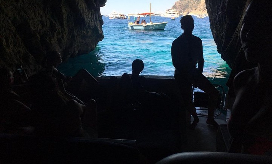 Image 14: Amalfi coast tour in barca massimo 12 persone