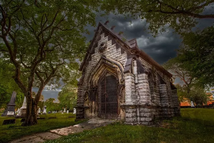 Cleveland Ghosts Tour - Primary Image