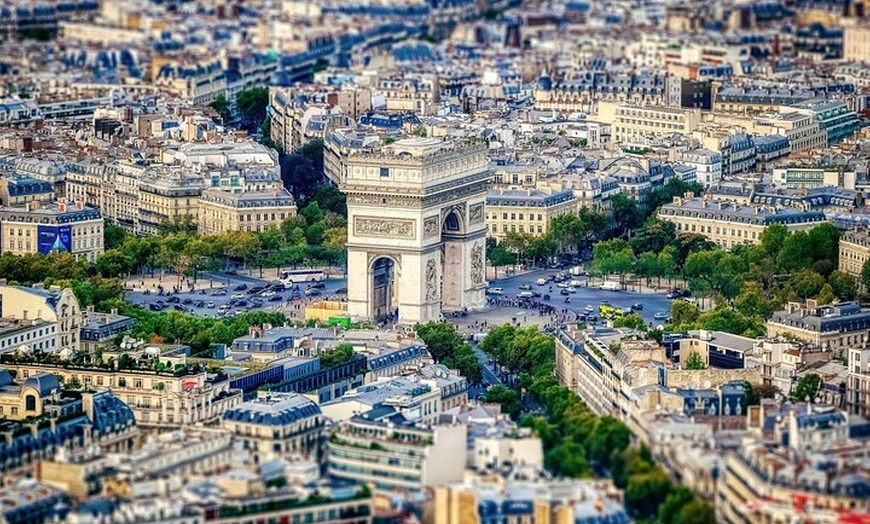 Image 4: Arc de Triomphe à Paris Visite à pied avec audioguide (pas de billet)