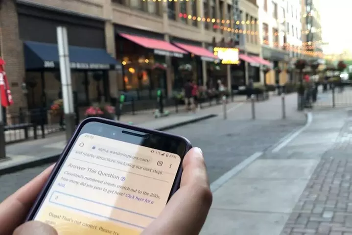 Smartphone-Guided Walking Tour of Downtown Cincinnati Sights & Stories