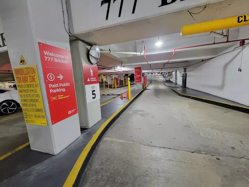 Parking at 777 Brickell Ave. Ground Garage - P2541
