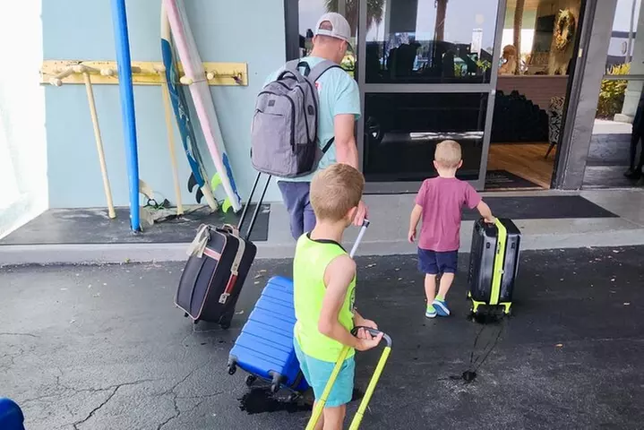 Private Shuttle from Orlando Intl Airport to Disney Resorts