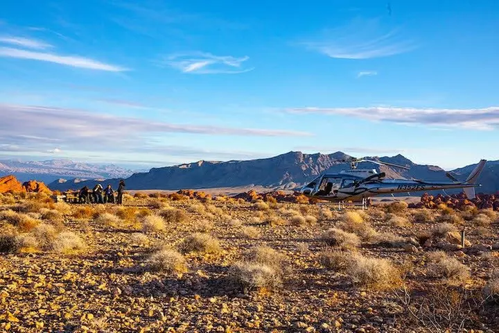 Valley of Fire Helicopter Tour and Landing with Champagne Toast