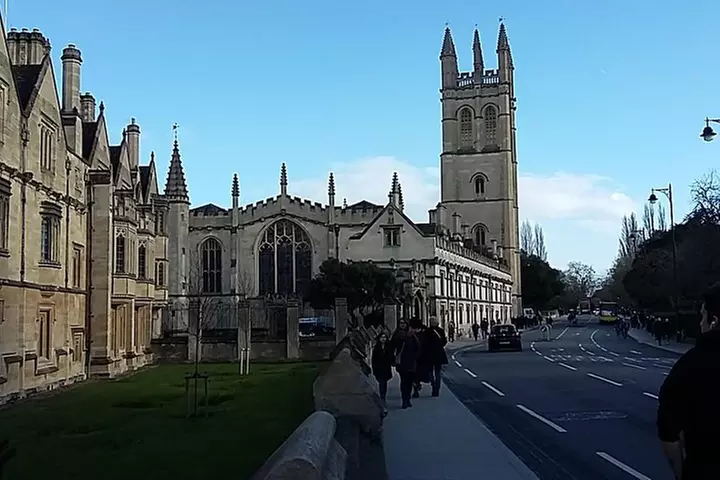 Cotswolds Villages and Oxford Full Day Tour from London