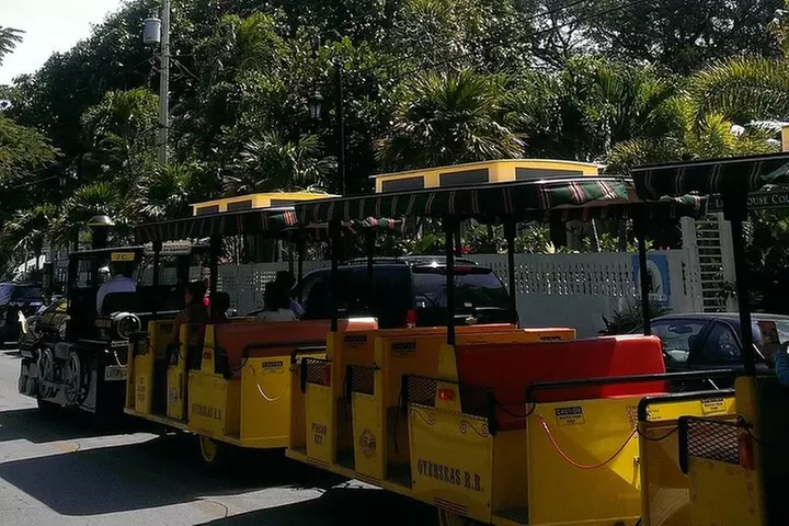 Key West: Morning Snorkeling Breakfast & Drinks, Conch Train