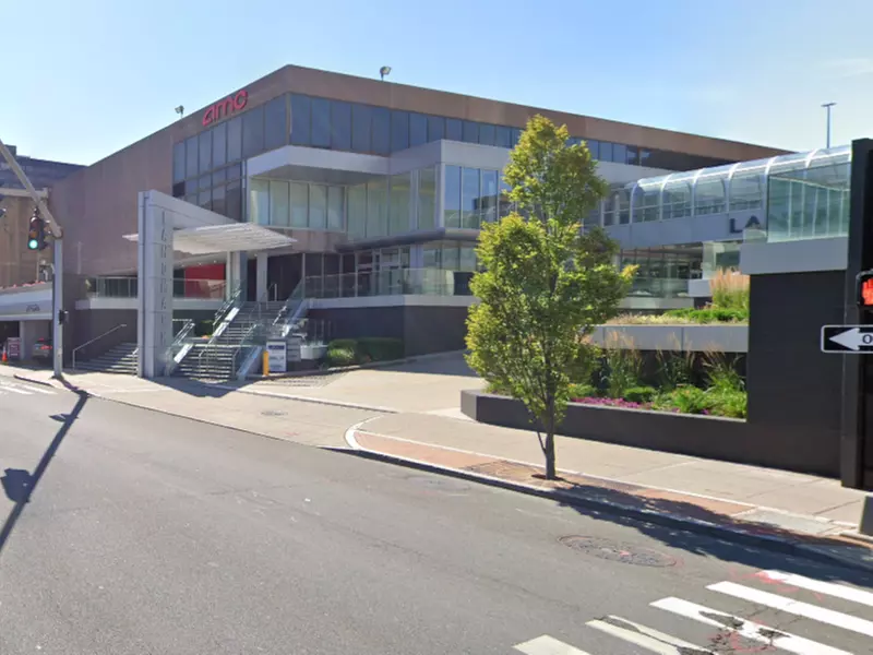 Parking at Landmark Square - Valet Kiosk - Primary Image