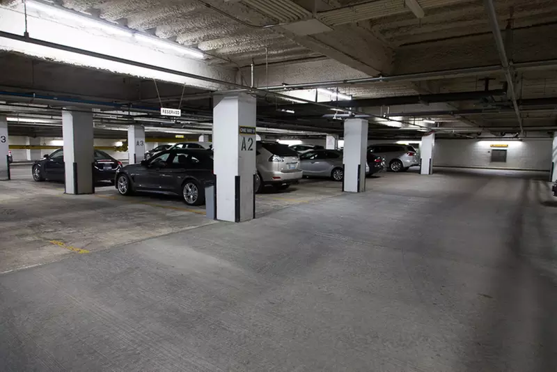 Parking at 33 West Monroe Garage