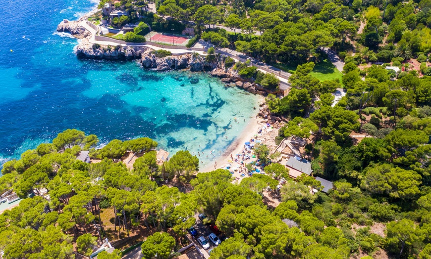 Image 2: ✈ MALLORCA | Cala Ratjada - Hotel Alondra 3* - Outdoor swimming pool