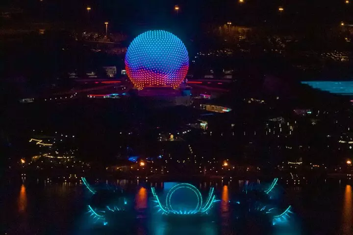 Private Helicopter 77 Miles Fireworks Tour over all Theme Parks