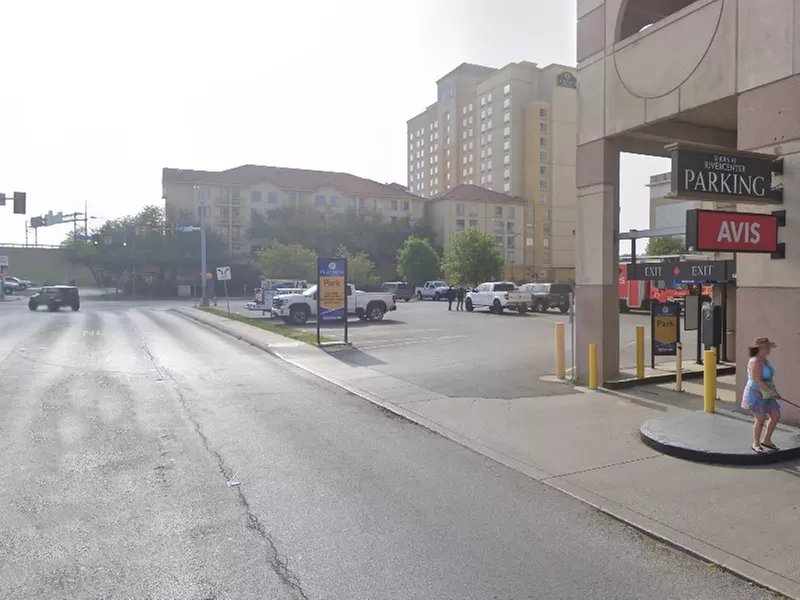 Parking at Lot 559 - Primary Image