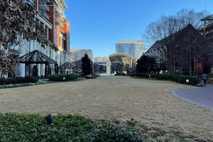 Uptown Charlotte: A Self-Guided Audio Tour to the Heart of Queen City