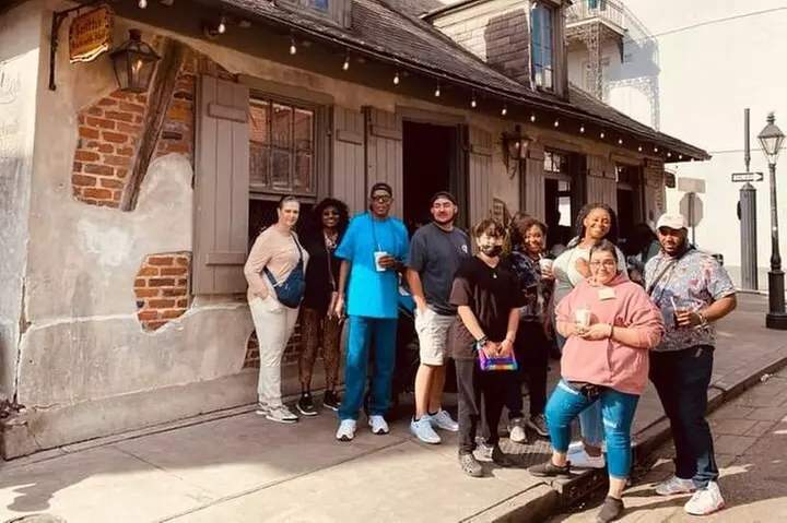 Ghost Tour and Haunted Pub Crawl Party