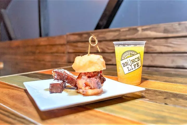 Savannah First Squares Culinary & Cultural Walking Food Tour