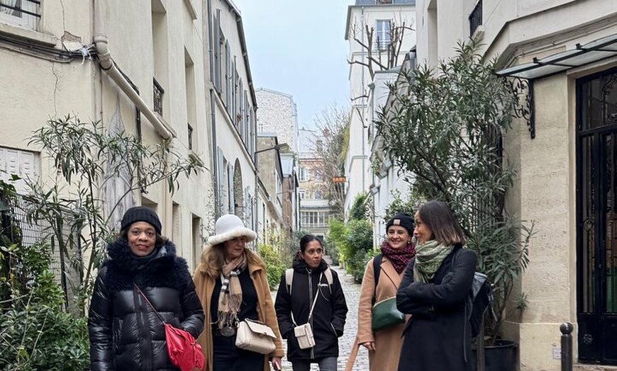 Image 7: Femmes de Montmartre : Une visite à pied de Paris