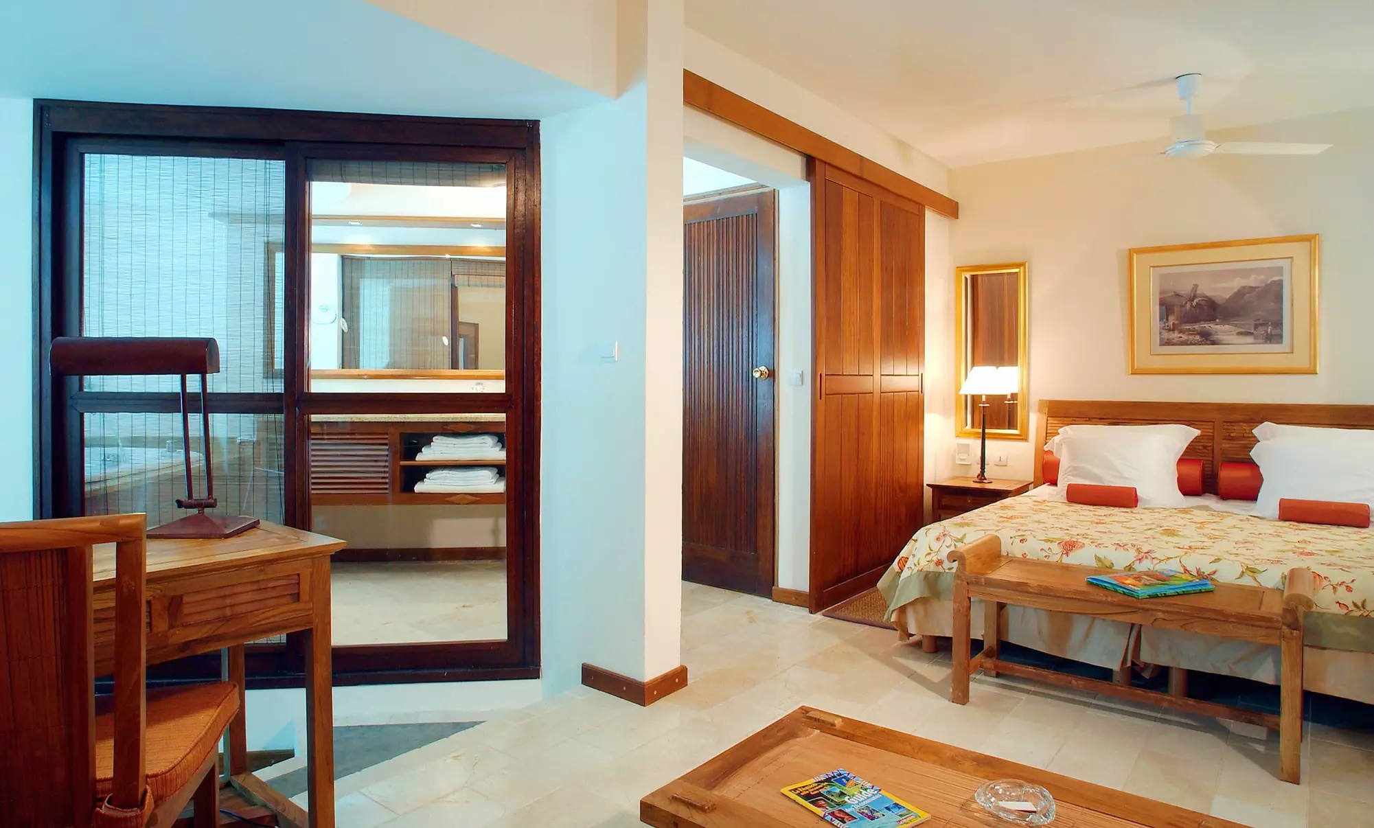 ✈ LA RÉUNION | St Gilles - Le Saint Alexis Hotel & Spa 4*, 4 nuit -...