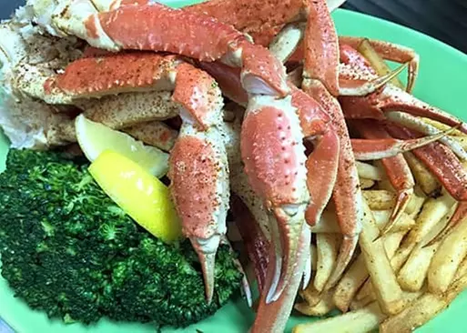5% Cash Back at Fish & Slips Marina Raw Bar