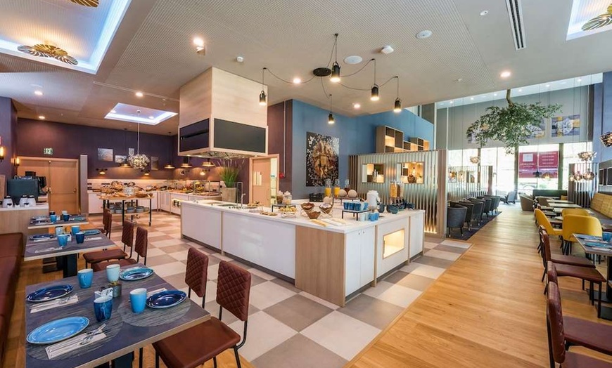 Image 35: ✈ SPANIEN | Barcelona - Leonardo Royal Hotel Barcelona Fira 4*, 2 N...